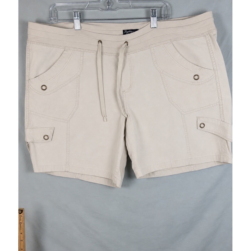 Supplies Women's 20W Shorts Beige